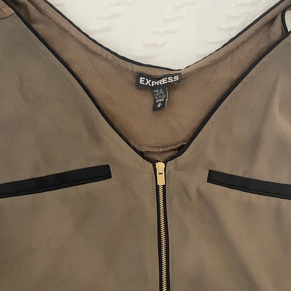 Express top with gold zipper - Picture 4 of 7